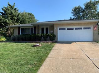 1661 Green Acres Dr, Parma, OH 44134