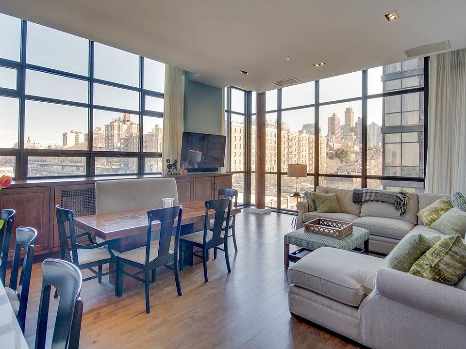 1st image of 360 Furman St APT 528