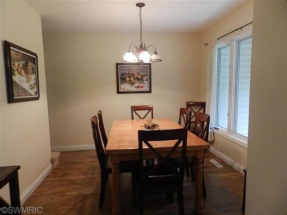 5th image of 21518 Maple Glen Cir