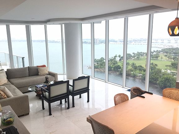 3rd image of 2020 N Bayshore Dr APT 1402