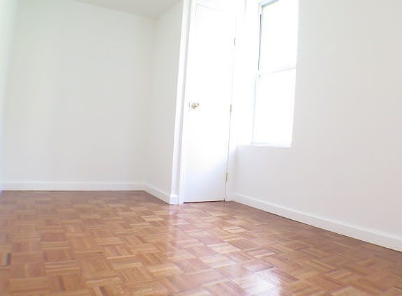 5th image of 326 E 65th St APT 25