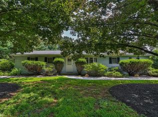 5546 Lanark Rd, Center Valley, PA 18034