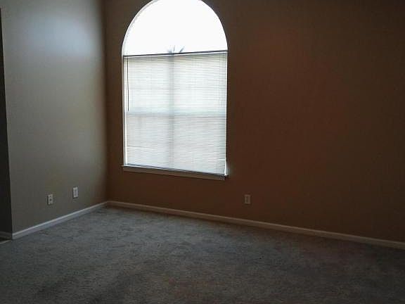 3rd image of 2906 F Mulberry Ln