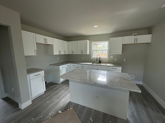 2nd image of 6051 Meandering Rd