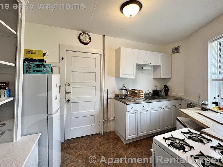 269 Huron Ave #3 — Photo 10