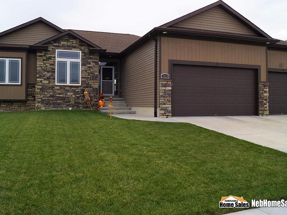1st image of 1424 Blue Spruce Dr