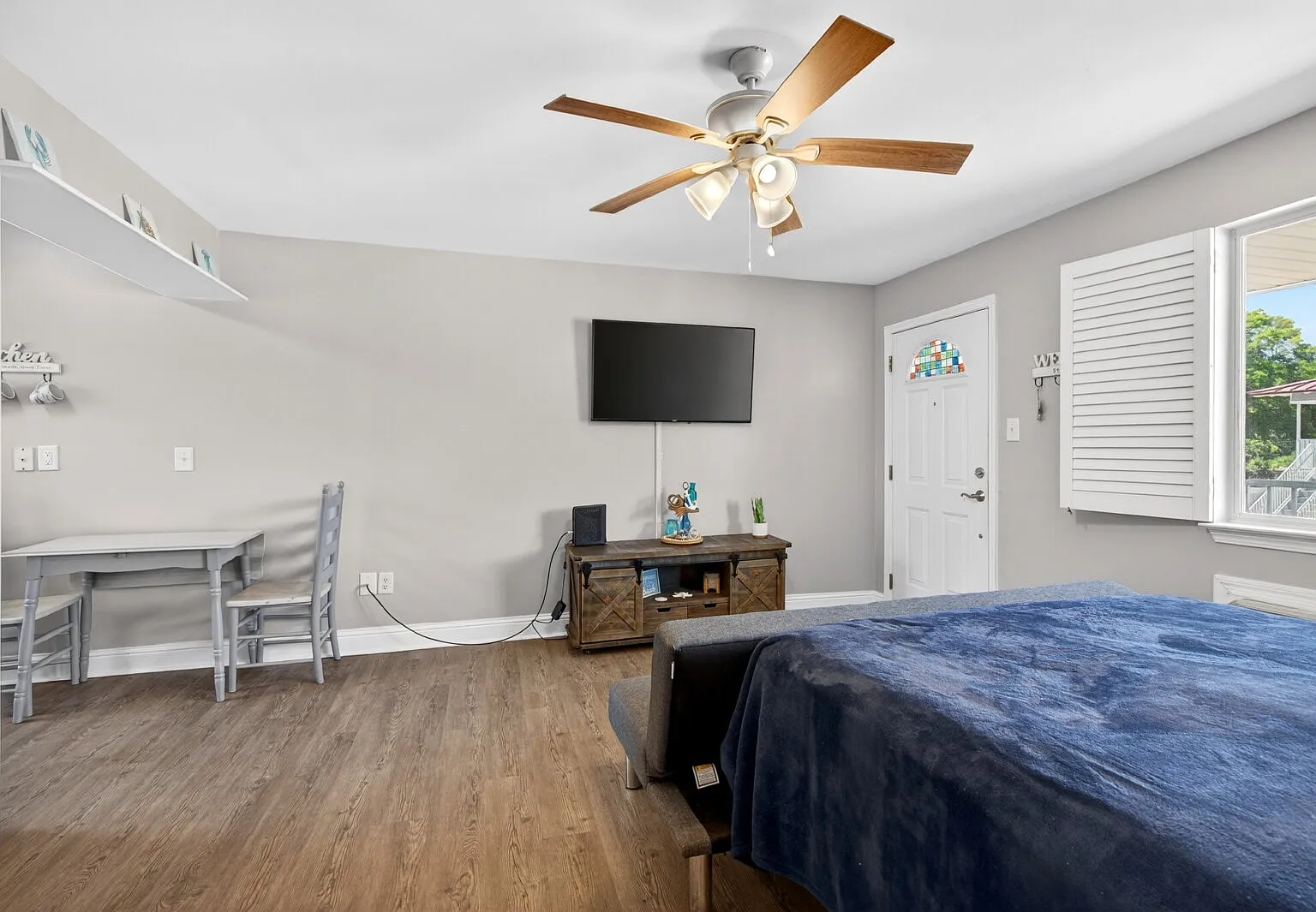 Studio, 1.0 bath, $2,200 — Photo 4