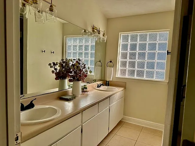 1754 Newman Ln — Photo 4
