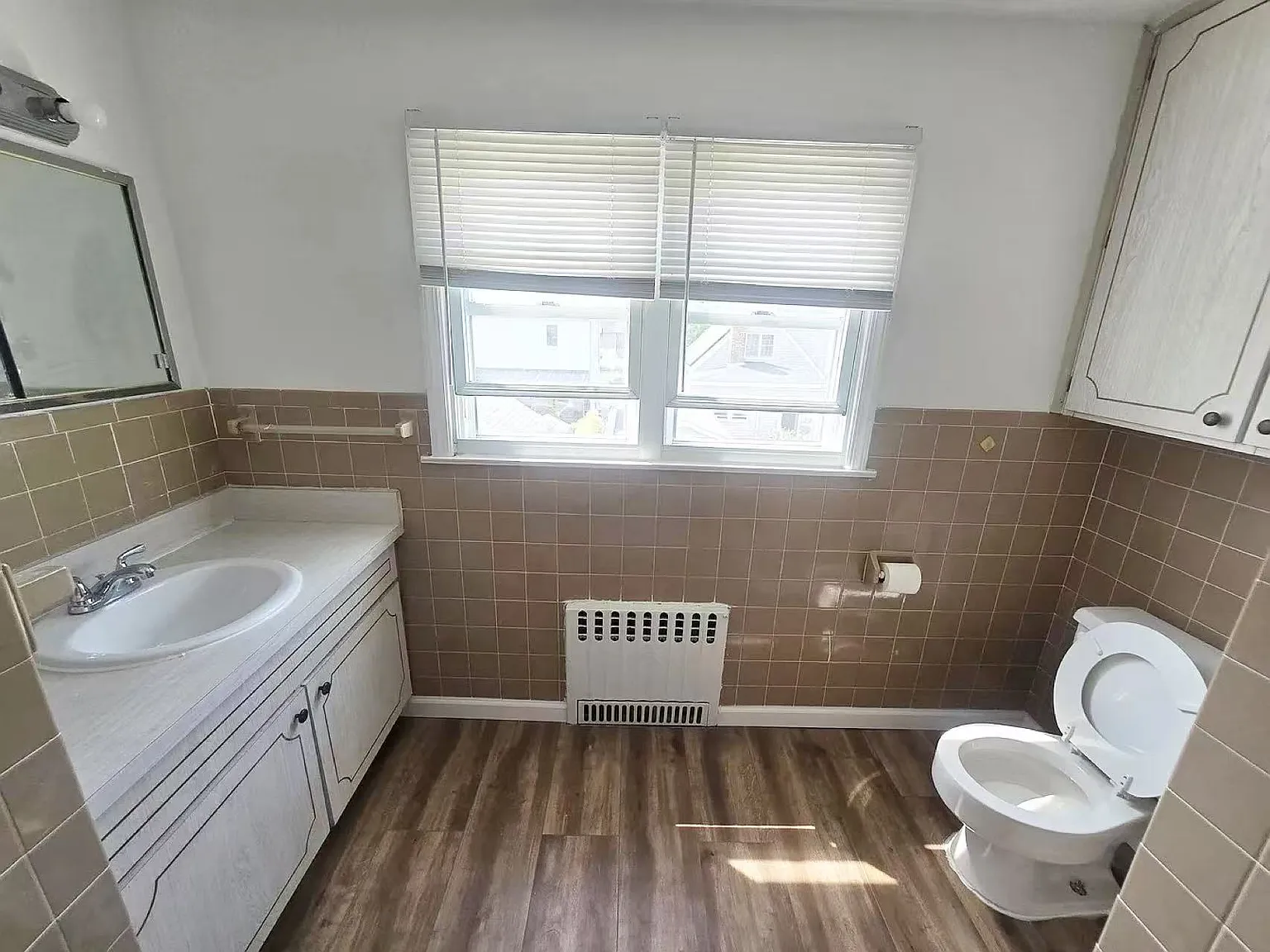 3 bed, 1079 sqft, $3,800 — Photo 3