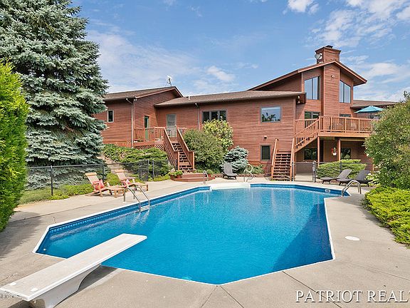 5th image of 1860 Skyview Dr NW