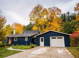 6094 E Duck Lake Rd, Lake Leelanau, MI 49653