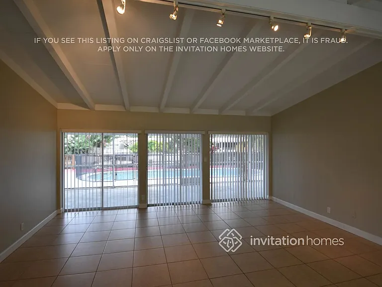2548 Gulfstream Ln — Photo 8