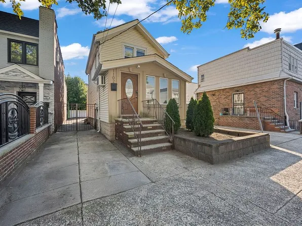 1102 E 94th St #1, Brooklyn, NY 11236