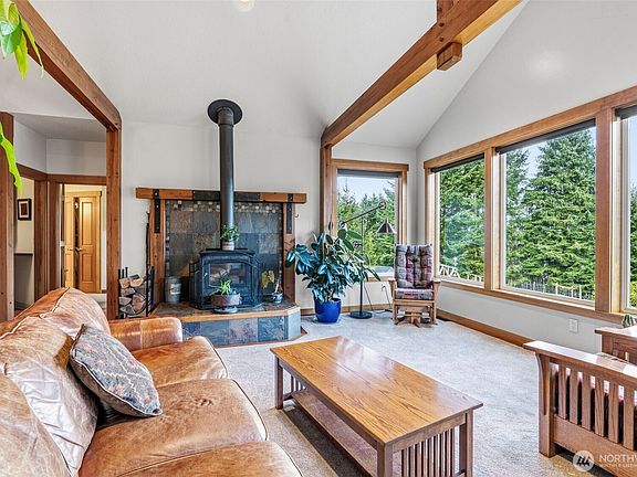 5th image of 72 Blue Mountain Rd