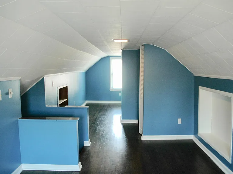 1815 Dallas Ave — Photo 13
