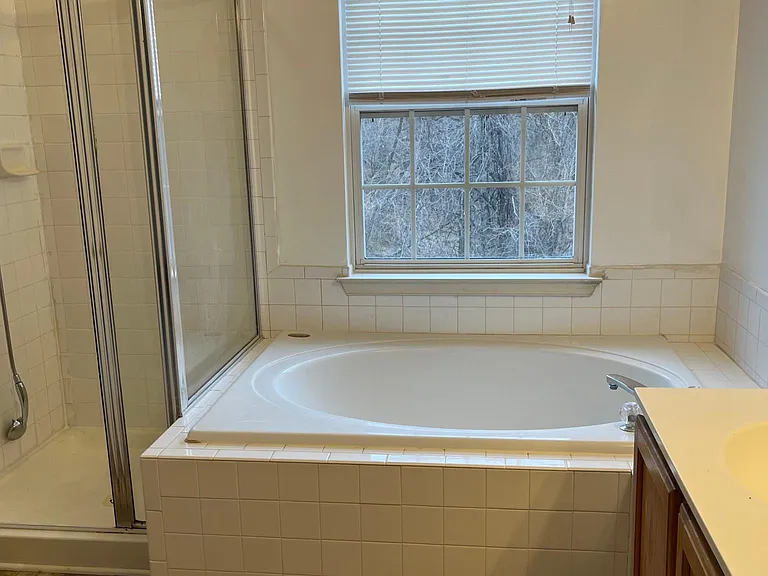 8900 Papillon Dr — Photo 17