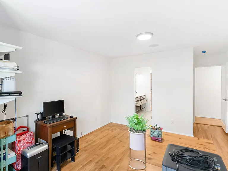 31 Frederick Ln — Photo 23