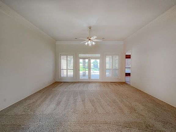 5th image of 2610 Mockingbird Dr