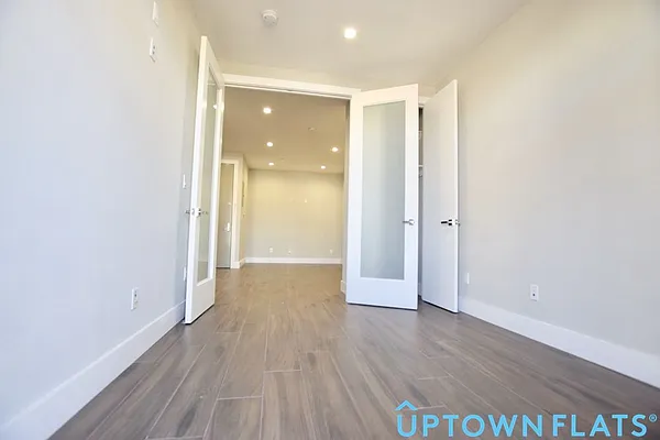 Rented by Uptown Flats LLC | media 22