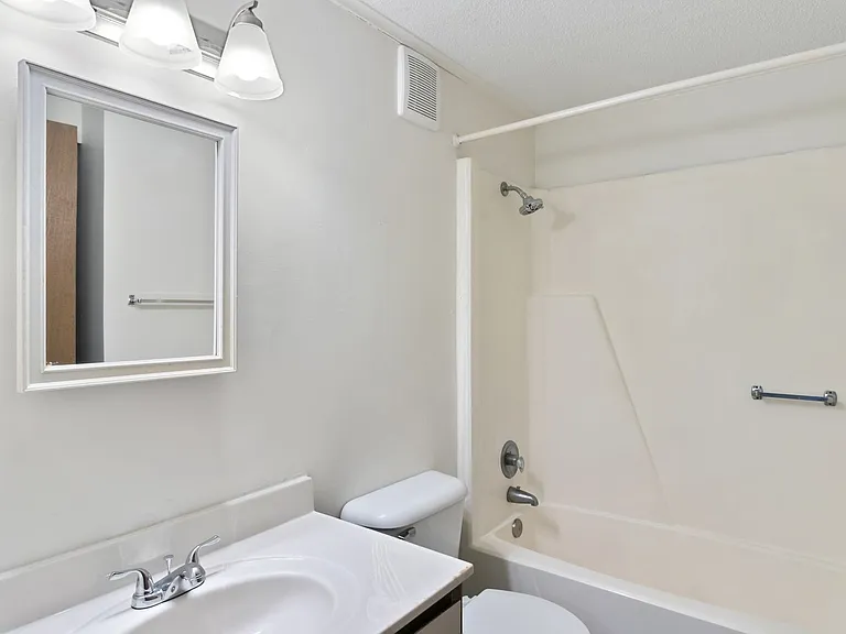 1373 Montgomery Ct — Photo 41