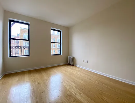 Rented by Oxford Property Group | media 7