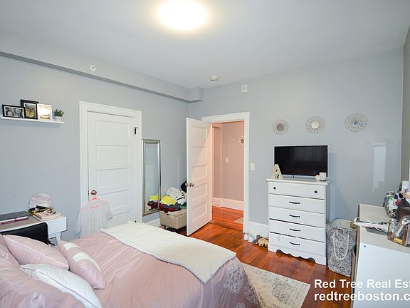 2nd image of 62 Mapleton St #2