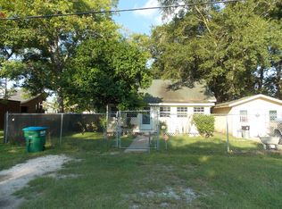 3706 Azalea St, Moss Point, MS 39563