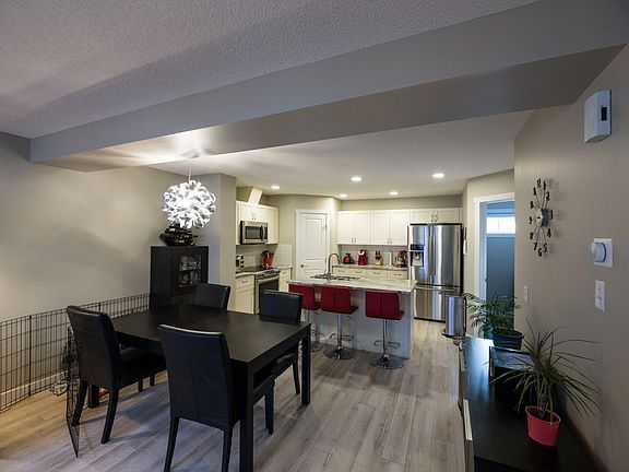 2nd image of 1005 Graydon Hill Blvd SW