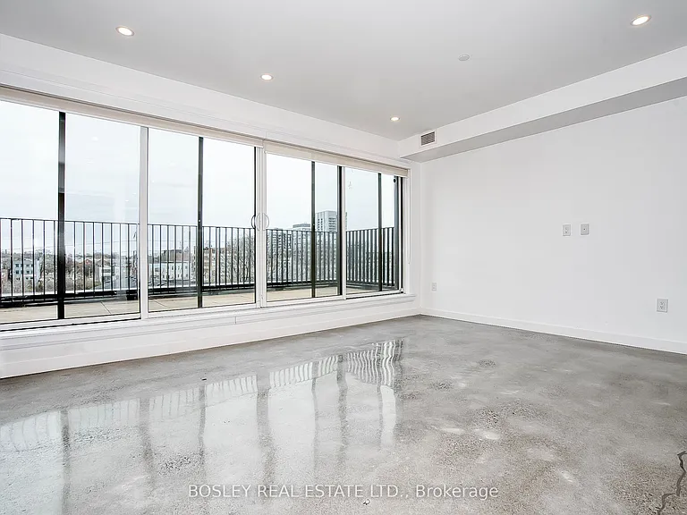 41 River St #52 — Photo 15