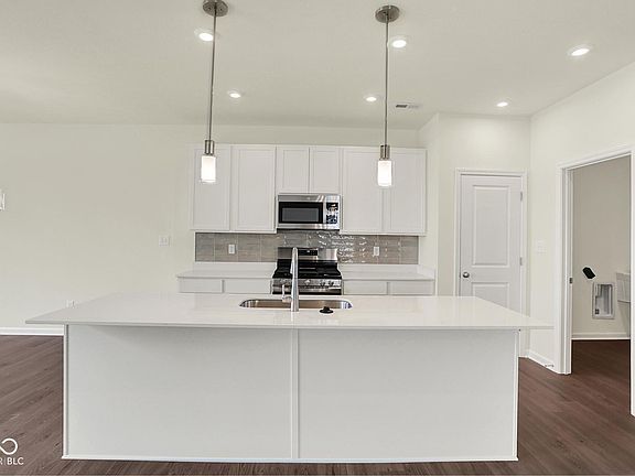 6th image of this home