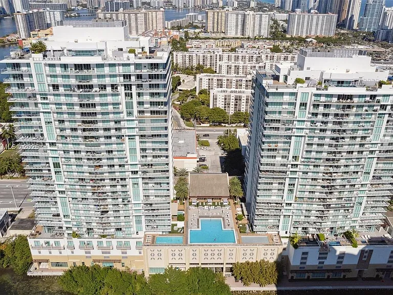 330 Sunny Isles Blvd #5-UPH04 — Photo 58