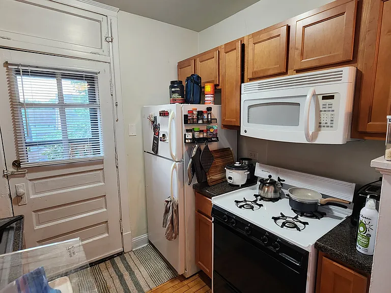 2010 W Leland Ave #3 — Photo 12