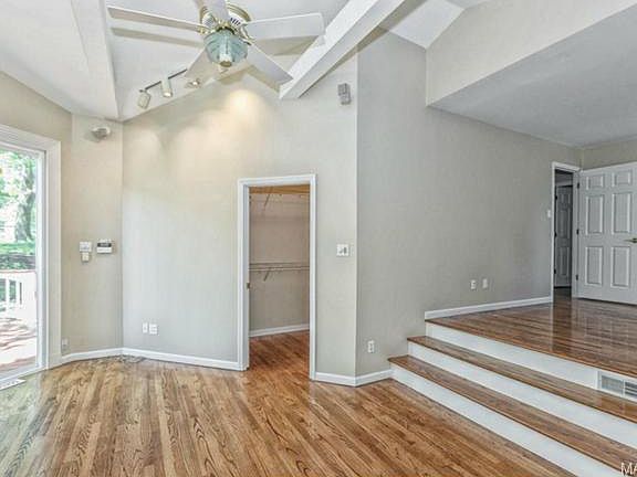 3rd image of 2325 Wesford Dr