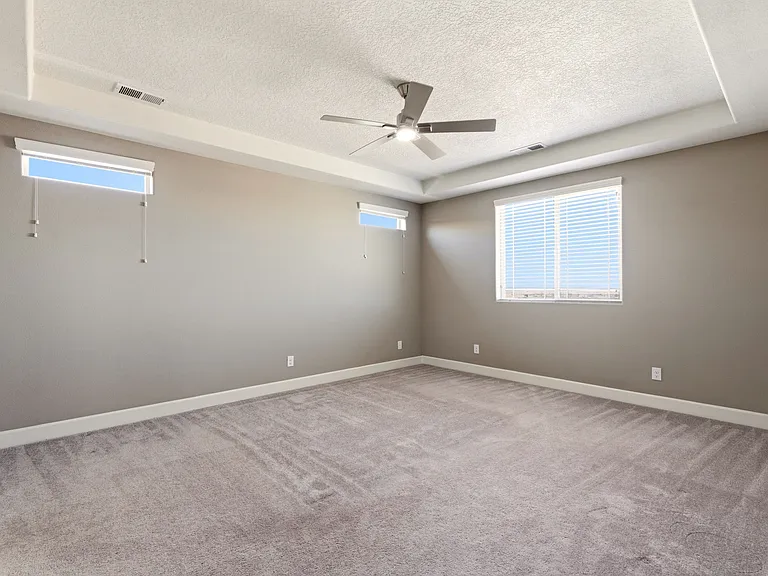 1504 Challedon Dr SE — Photo 32