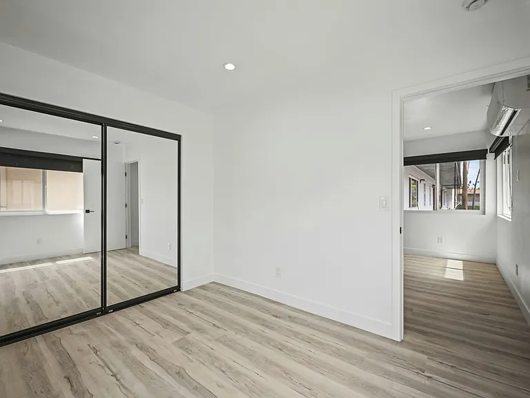 111 N Normandie Ave #14 — Photo 11