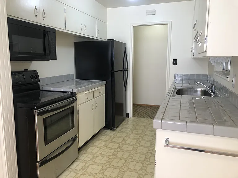 14322 Antone Ct — Photo 5