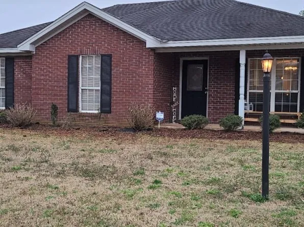 830 Joan Ln, Prattville, AL 36067
