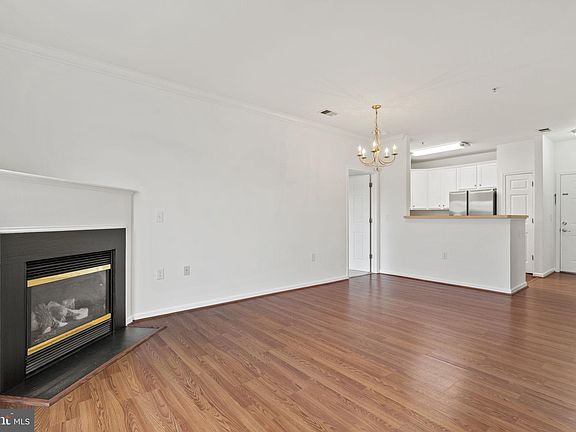 2nd image of 3830 Lightfoot St Unit 131