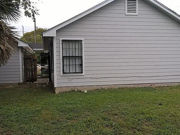 3rd image of 1307 Hays St