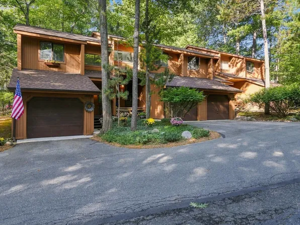 3919 Sherwood Forest Dr, Traverse City, MI 49686