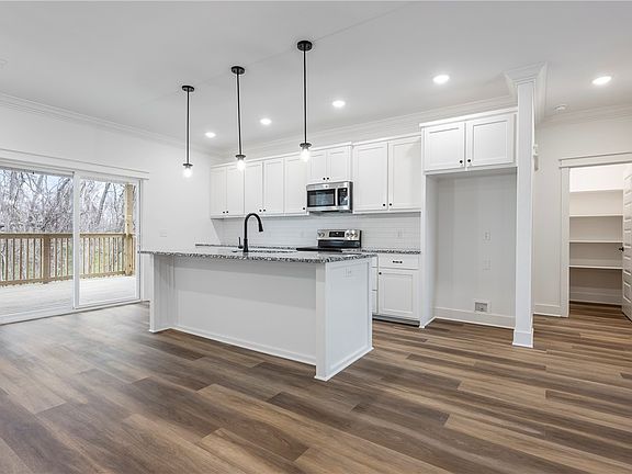 4th image of 26 Cannich Dr