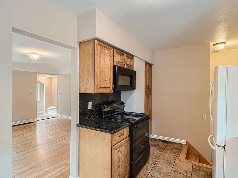 2626 S Williams St — Photo 12