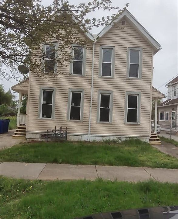 1st image of 1410 E 45th St