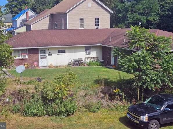 402 Railroad St, Bellwood, PA 16617