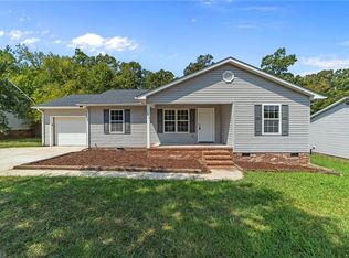 127 Sam Kinley Dr, Thomasville, NC 27360