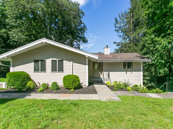 41 Old Deer Park Rd, Katonah, NY 10536