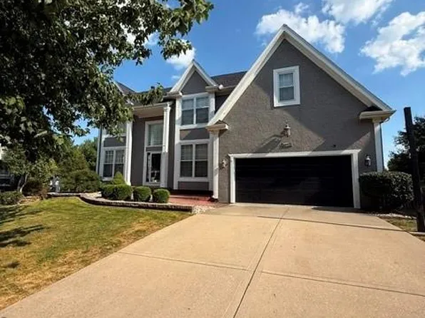14921 Benson St, Overland Park, KS 66221
