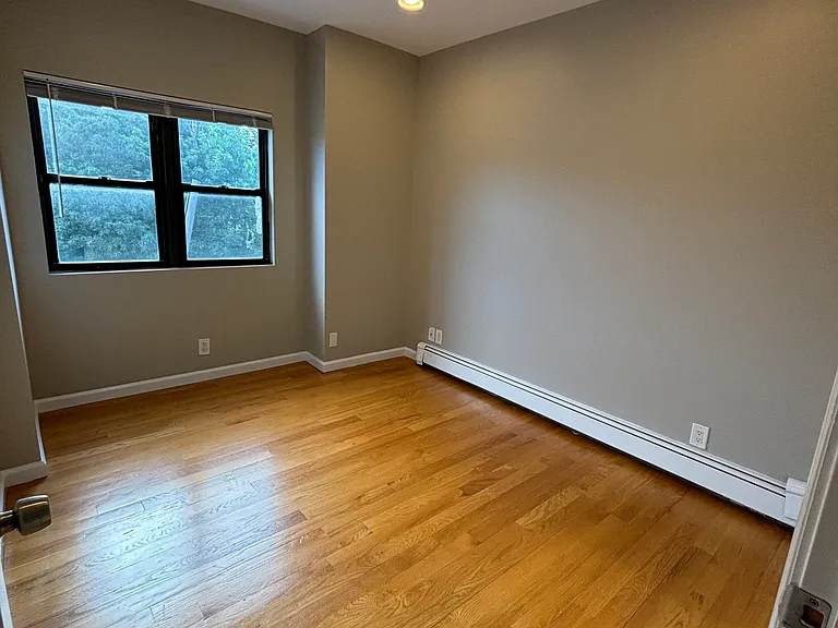 3 Sherman Ave #9 — Photo 10