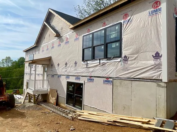 2 Locust Trl, Fairfield, PA 17320