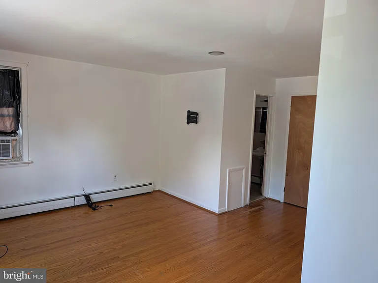 6649 Hegerman St — Photo 1